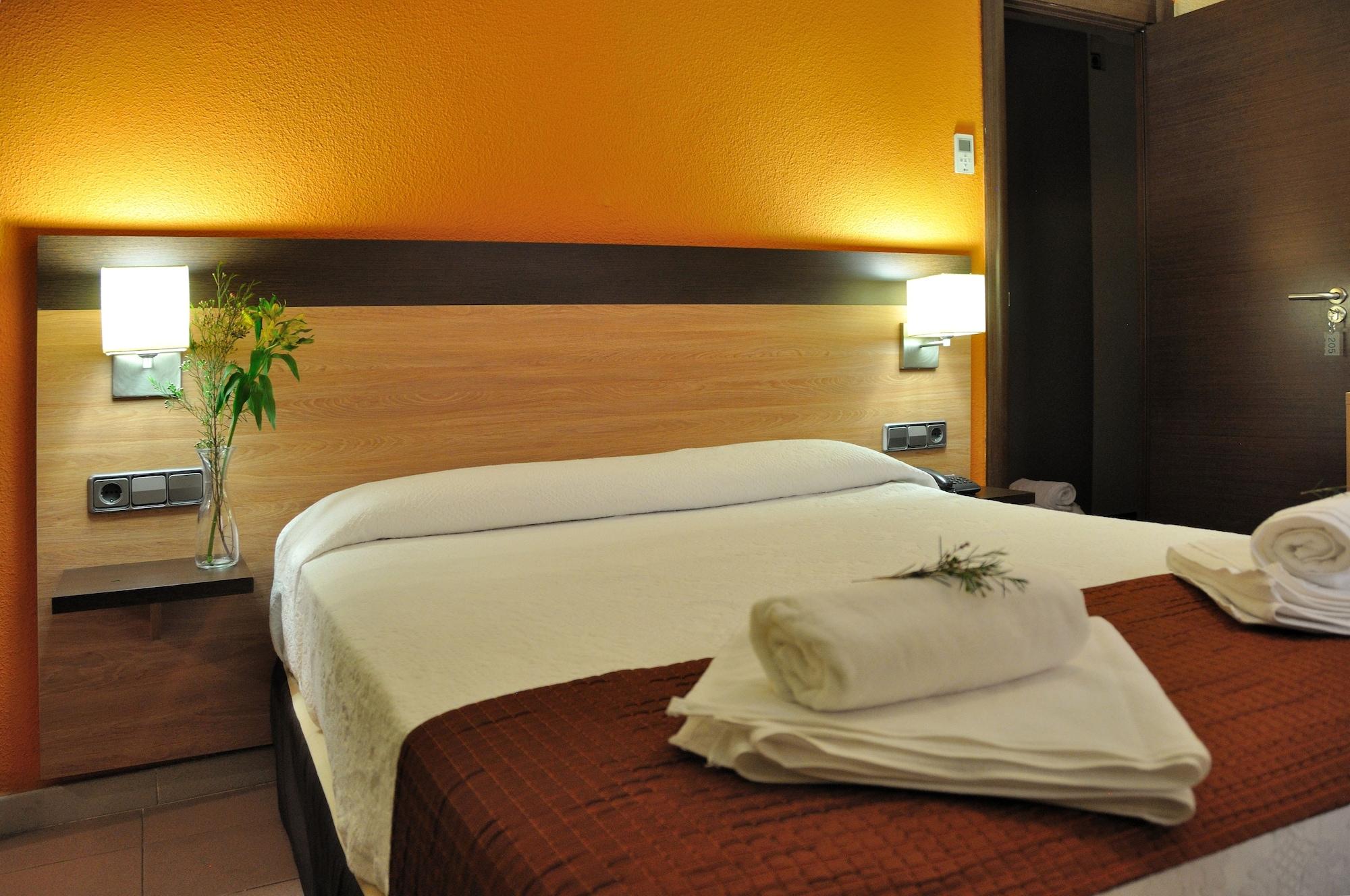 Hostal Ballesta Madrid Exterior photo