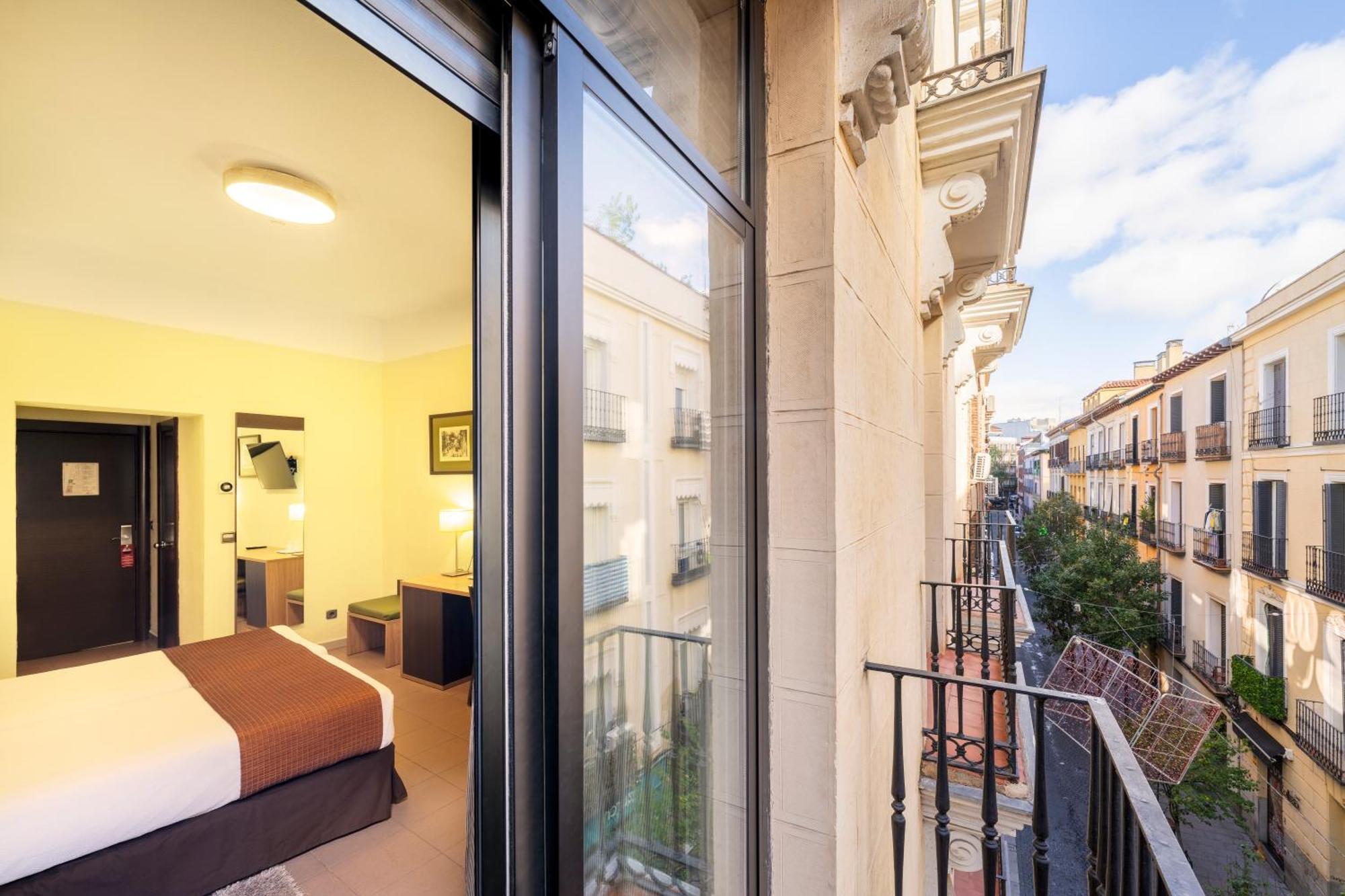 Hostal Ballesta Madrid Exterior photo
