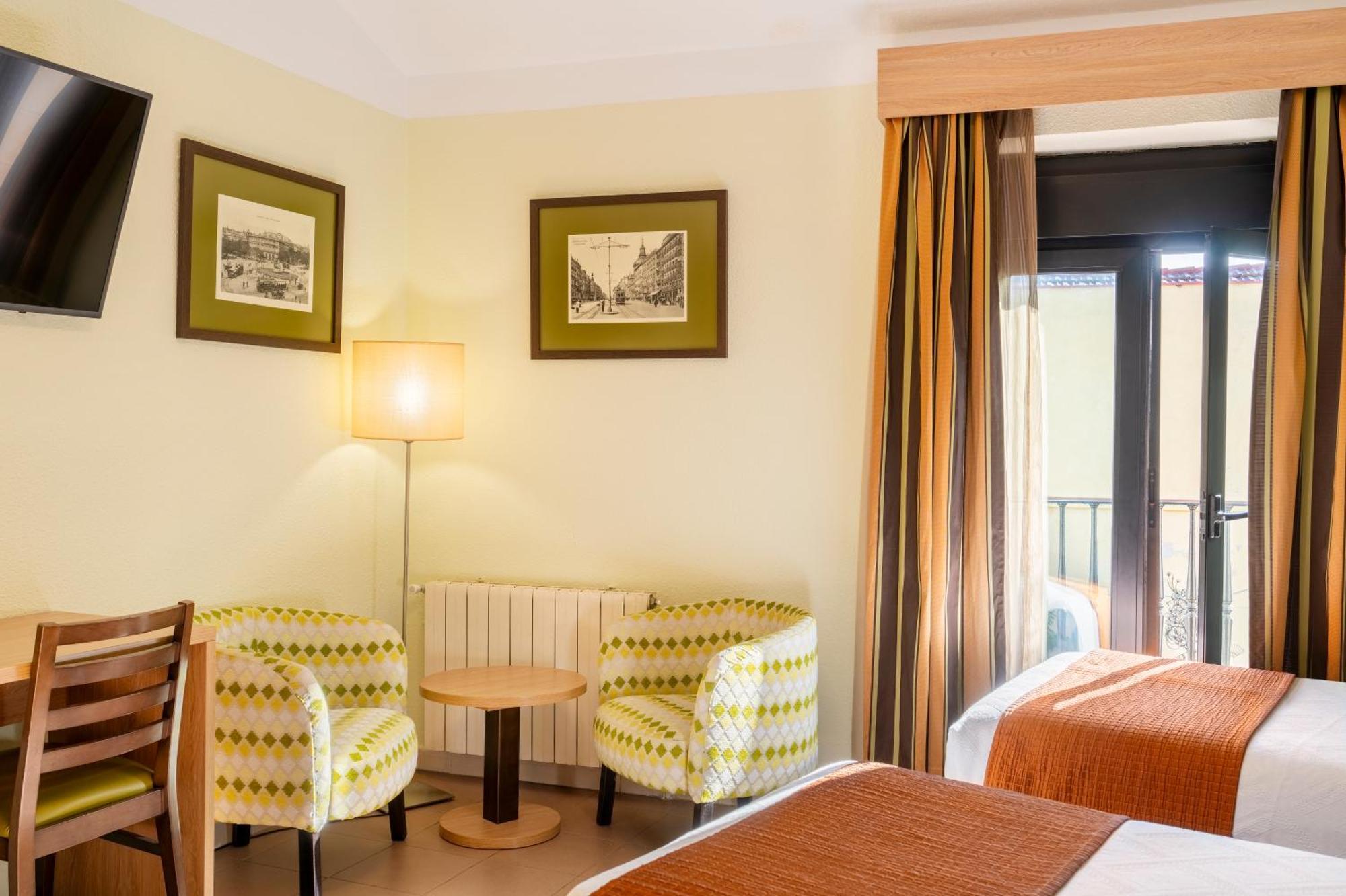 Hostal Ballesta Madrid Exterior photo